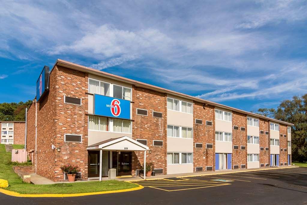 Motel 6-New Stanton, Pa Eksteriør billede