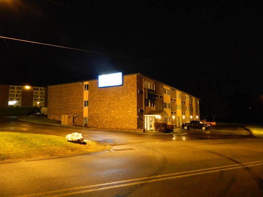 Motel 6-New Stanton, Pa Eksteriør billede